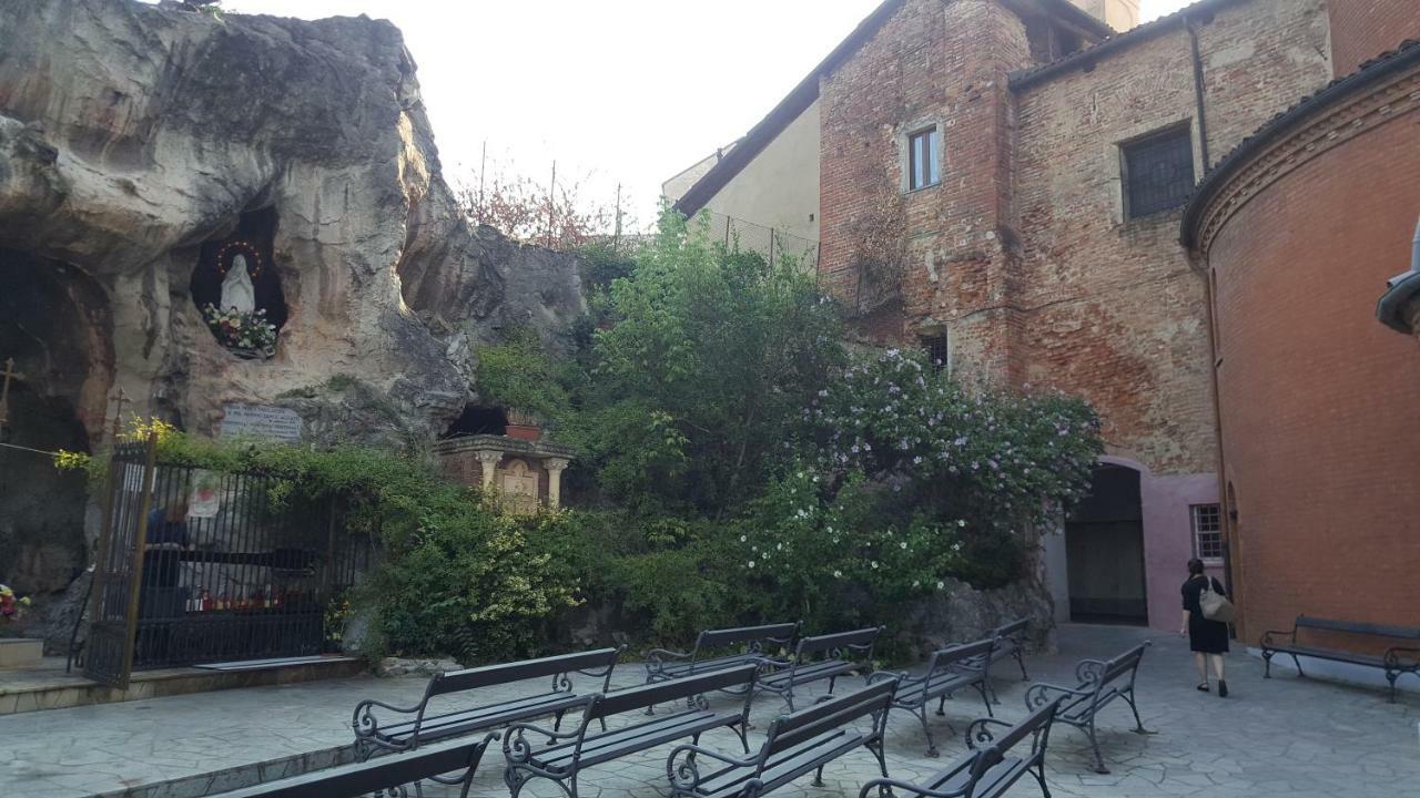 דירות אסטי Location Turistic Monolocale Nel Parco Del Santuario מראה חיצוני תמונה
